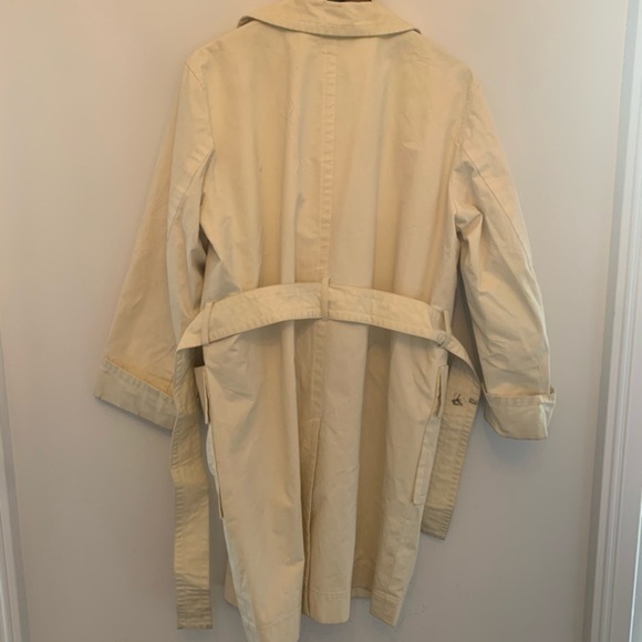 Yves Saint Laurent Encore Belted Trench Coat - Picture 5 of 7